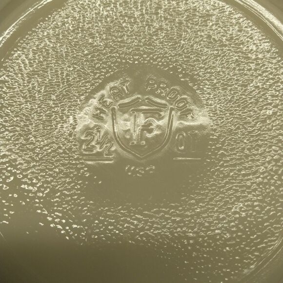 Vintage Federal Milk Glass Casserole Dish Sunflower Pattern Lidded 1960s 2.5 QT - Picture 5 of 7